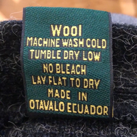 🔹 Ruminahui Cardigan - Picture 4 of 4